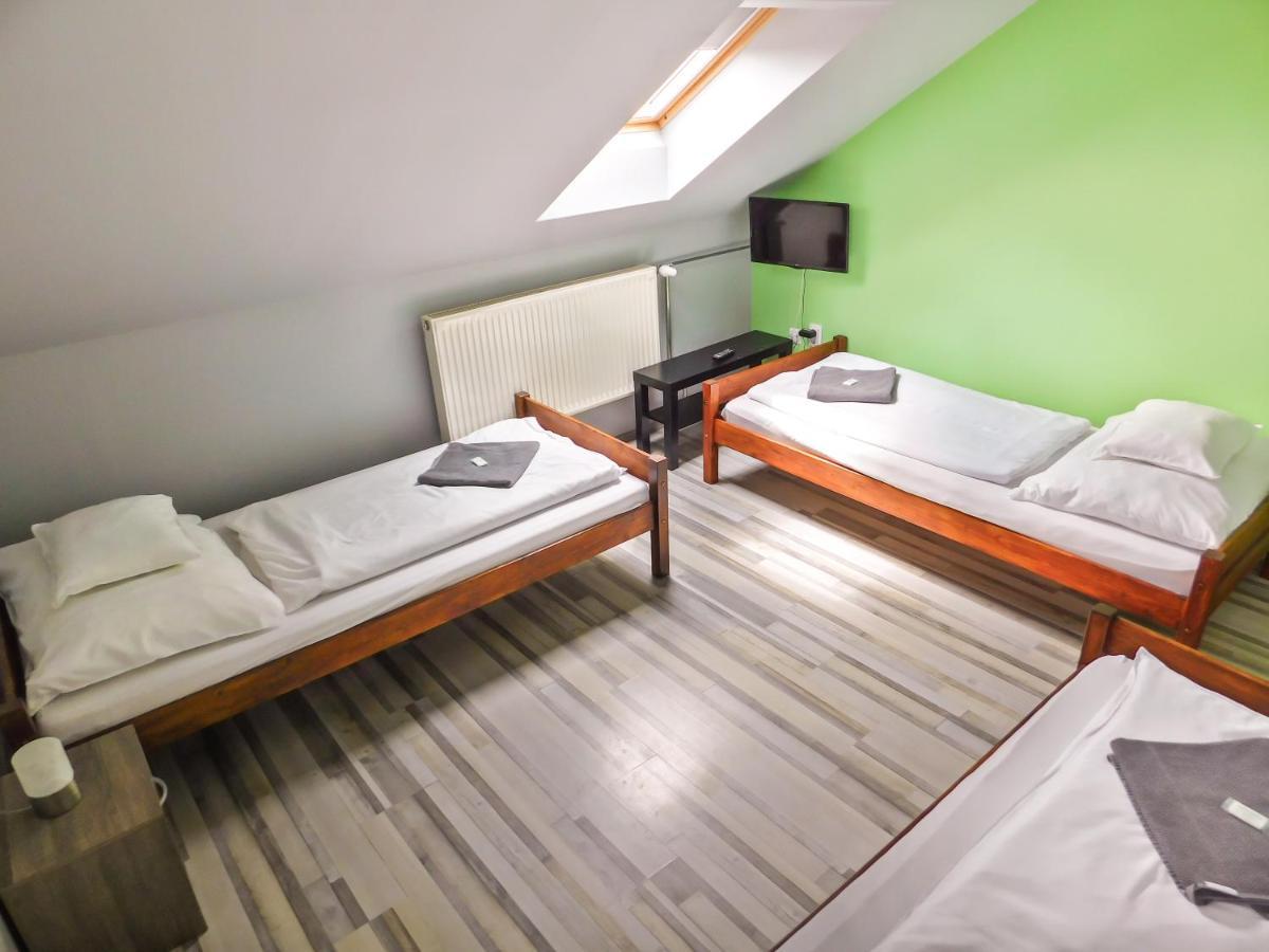 Korona Panzio Bed & Breakfast Level Luaran gambar