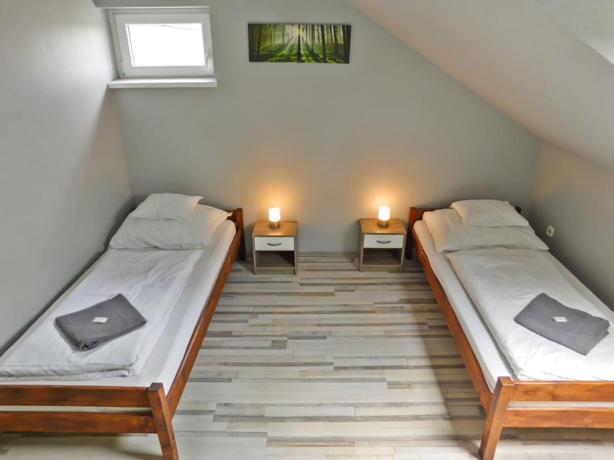 Korona Panzio Bed & Breakfast Level Luaran gambar